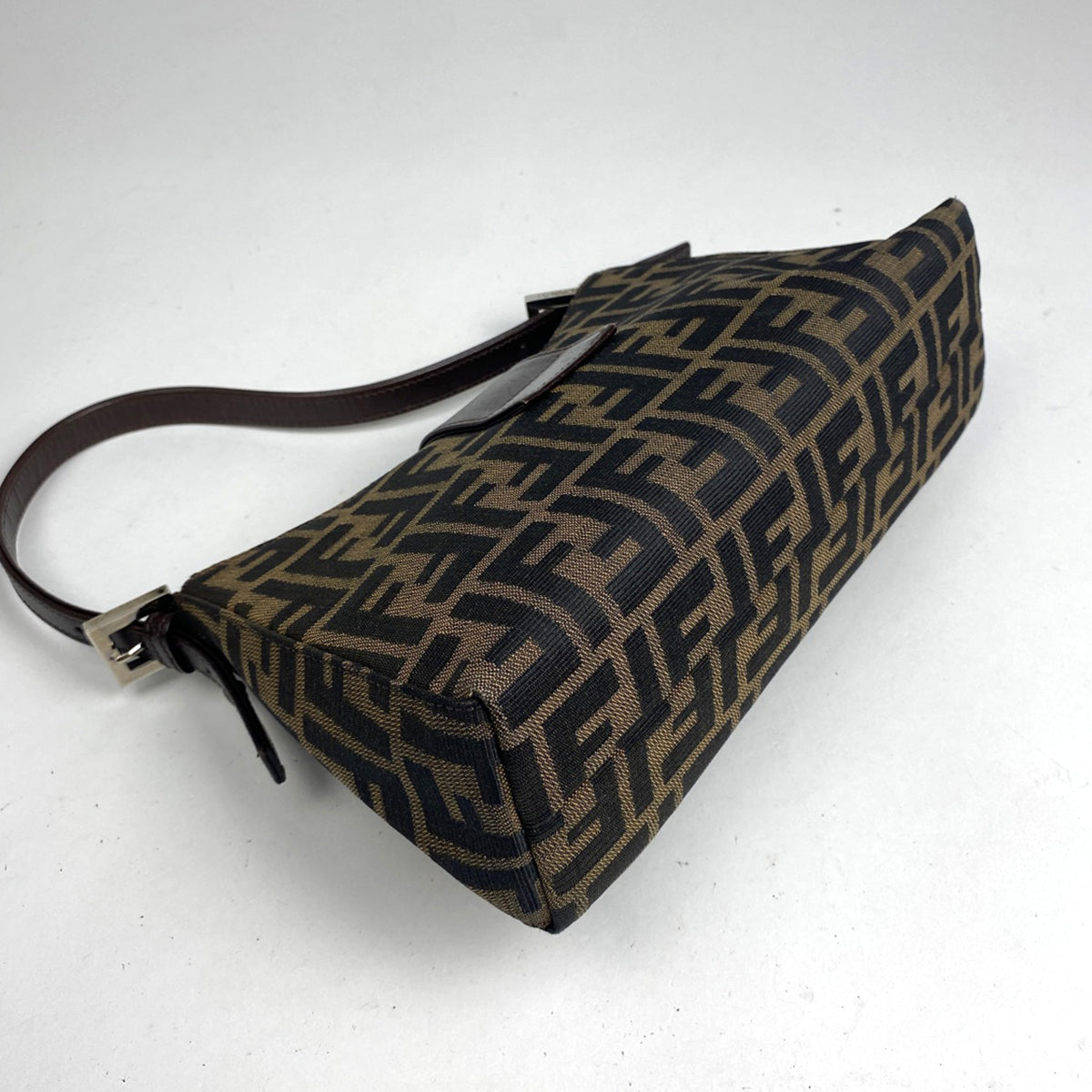 バイセル公式】フェンディ ズッカ柄 ショルダーバッグ ハンドバッグ