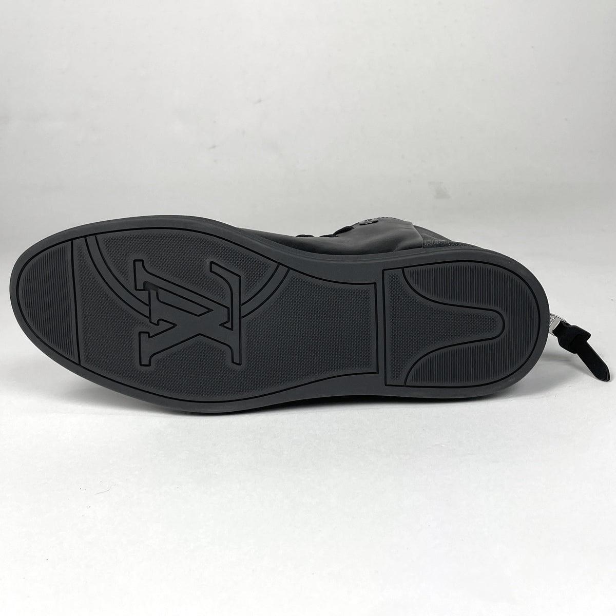 バイセル公式】ルイ・ヴィトン ロゴ スニーカー ハイカット バッグ