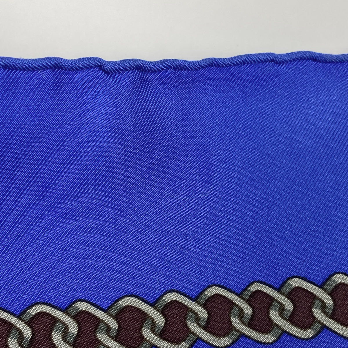 エルメス カレ45 PLUMES 羽根　水色×ネイビー HERMES エルメス カレ40 PLUMES 羽根 ネイビー x ブルー シルク