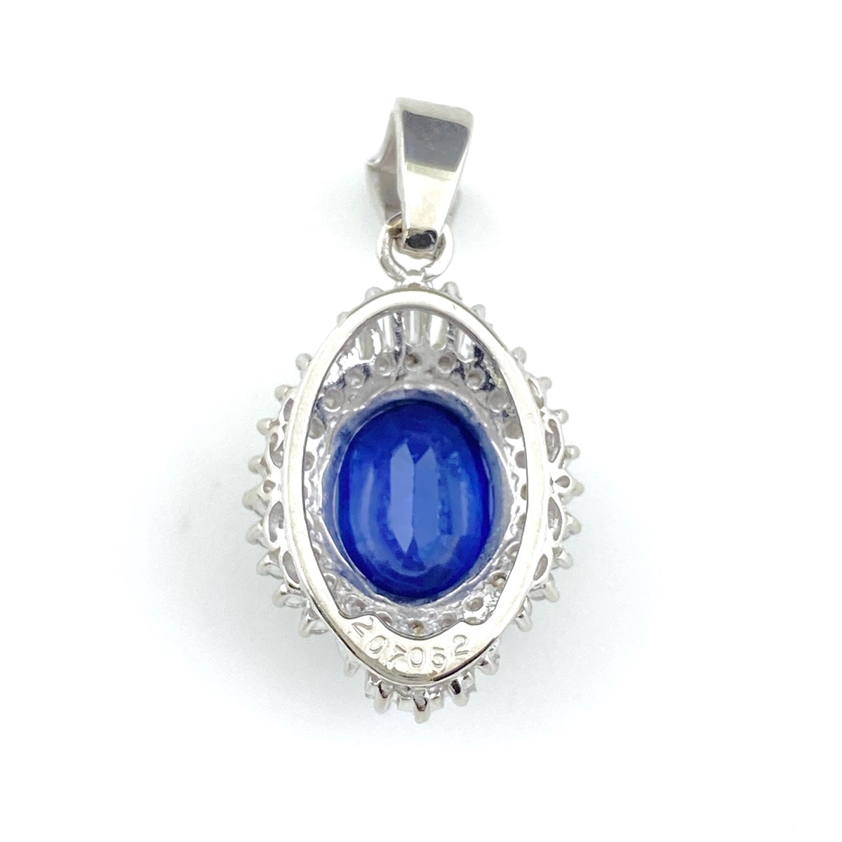 サファイア デザインペンダントトップ プラチナ メレダイヤ ペンダント