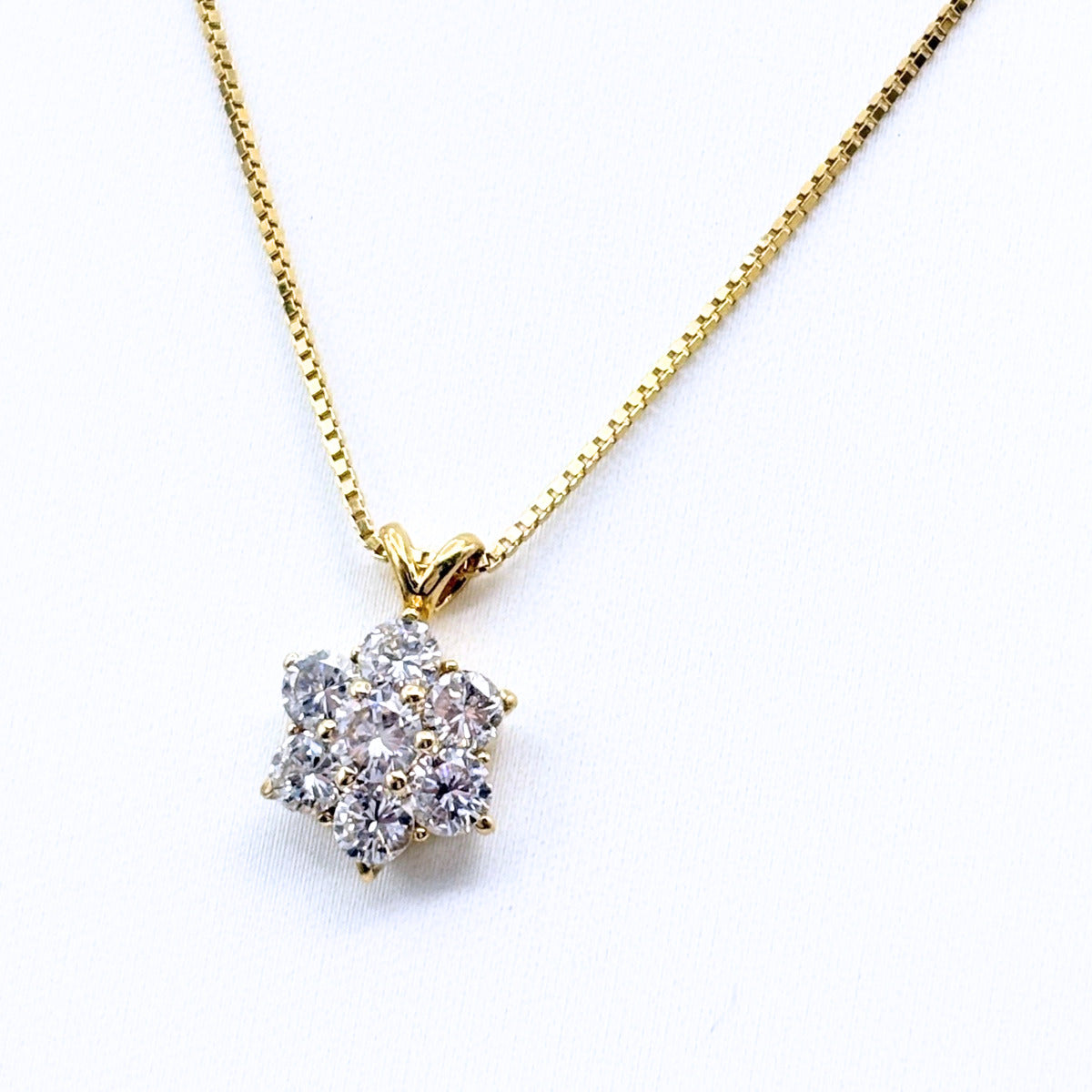 フラワーモチーフ デザインネックレス ネックレス K18 750