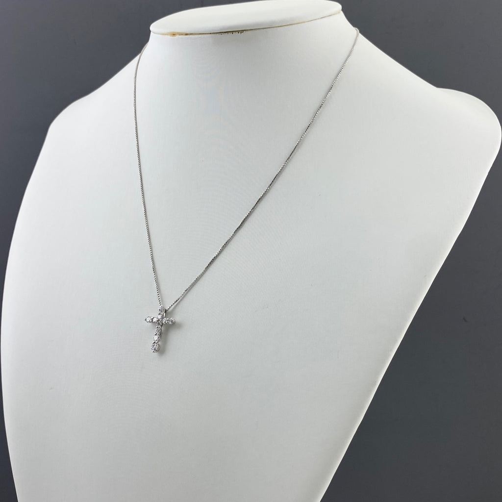 クロスモチーフ デザインネックレス WG ホワイトゴールド ペンダント メレダイヤ 十字架 ネックレス K18 WG ダイヤモンド レディース 【中古】nbjwl
