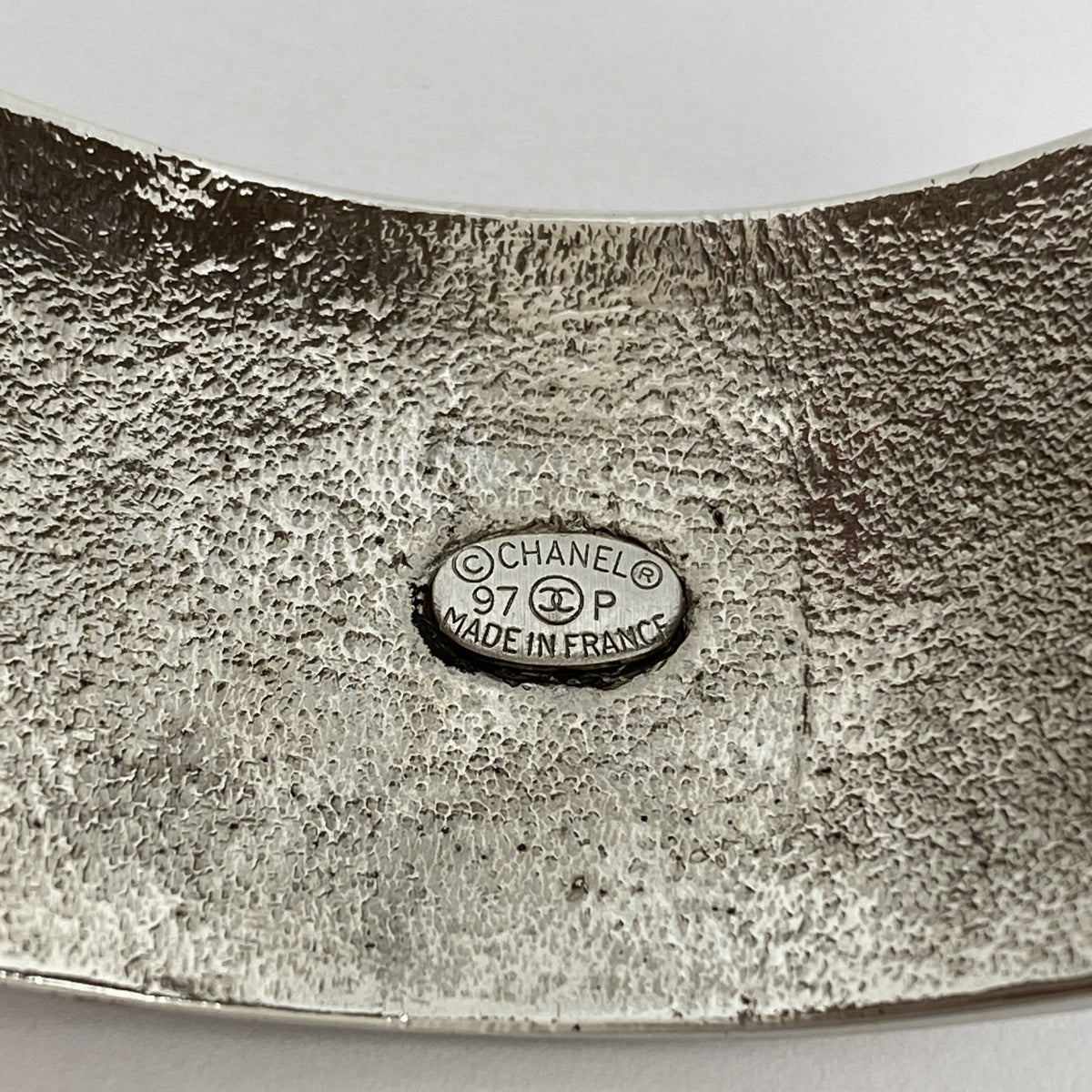 バイセル公式】シャネル ロゴ バングル 腕輪 バングル シルバーメッキ