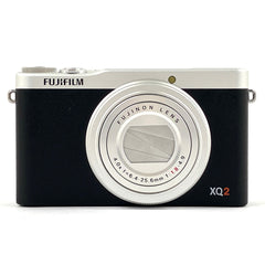 富士フイルム FUJIFILM XQ2 シルバー コンパクトデジタルカメラ 【中古】