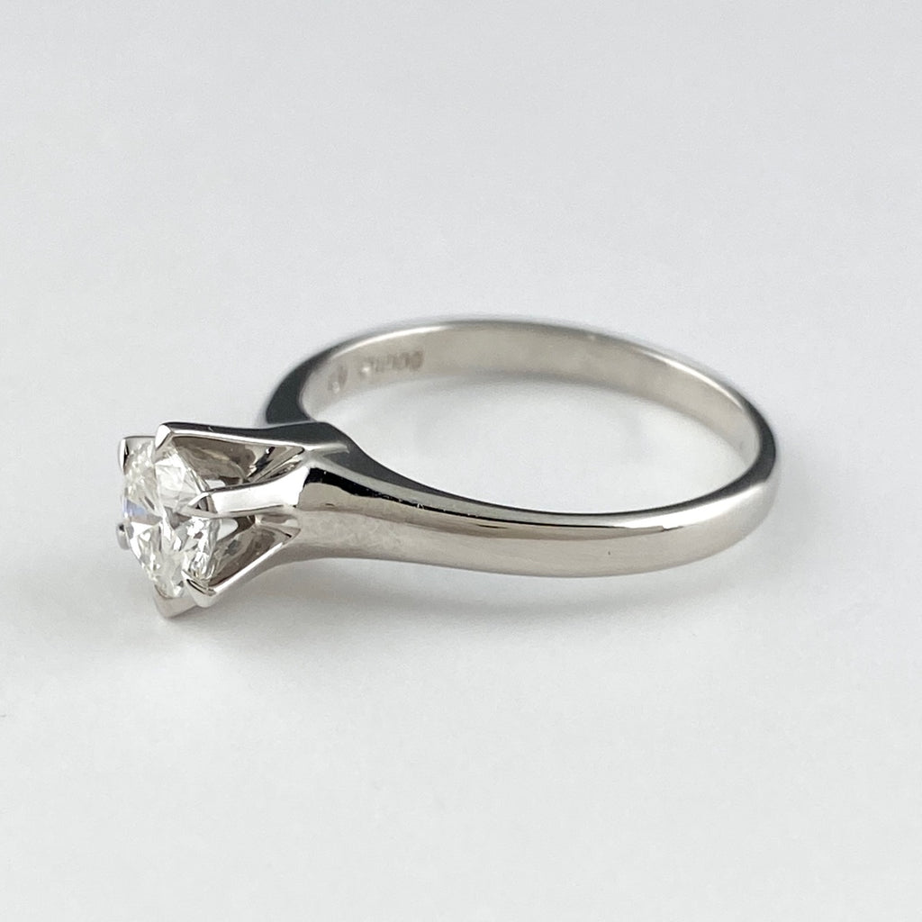 タサキ ダイヤモンド デザインリング プラチナ 指輪 リング 約12号 Pt900 ダイヤモンド レディース 【中古】 
 ラッピング可