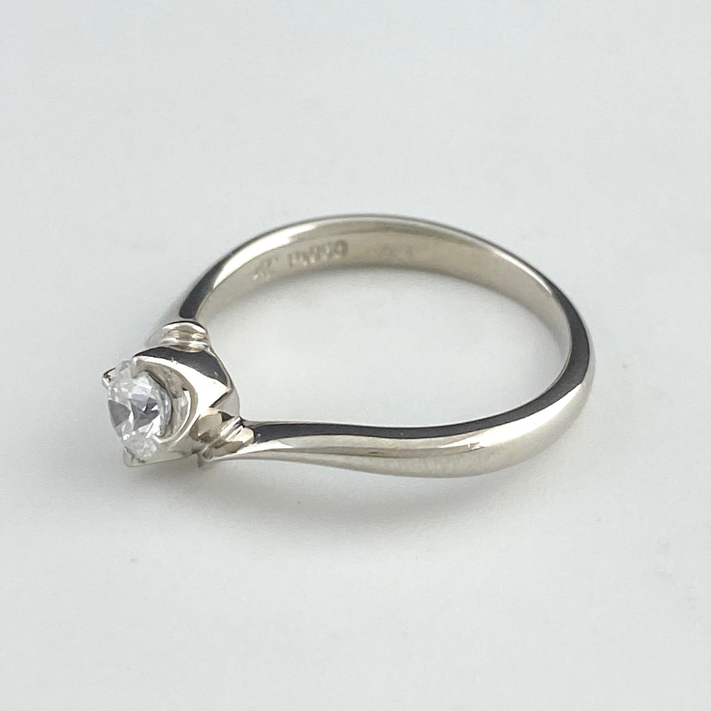 ヨンドシー ダイヤモンド デザインリング プラチナ 指輪 リング 6号 Pt950 ダイヤモンド レディース 【中古】 
 ラッピング可