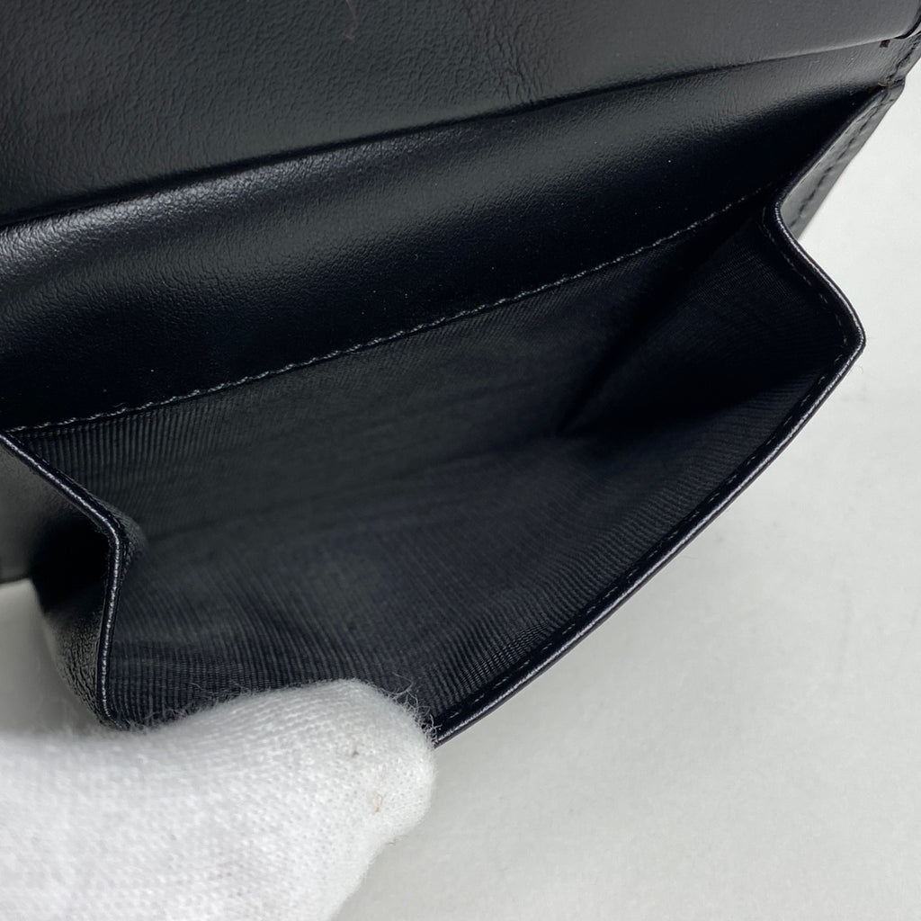 プラダ ロゴ 二つ折り財布 札入れ 小銭入れ 二つ折り財布 レザー ホワイト ネロ(ブラック) 2MO738 レディース 【中古】 
 ラッピング可