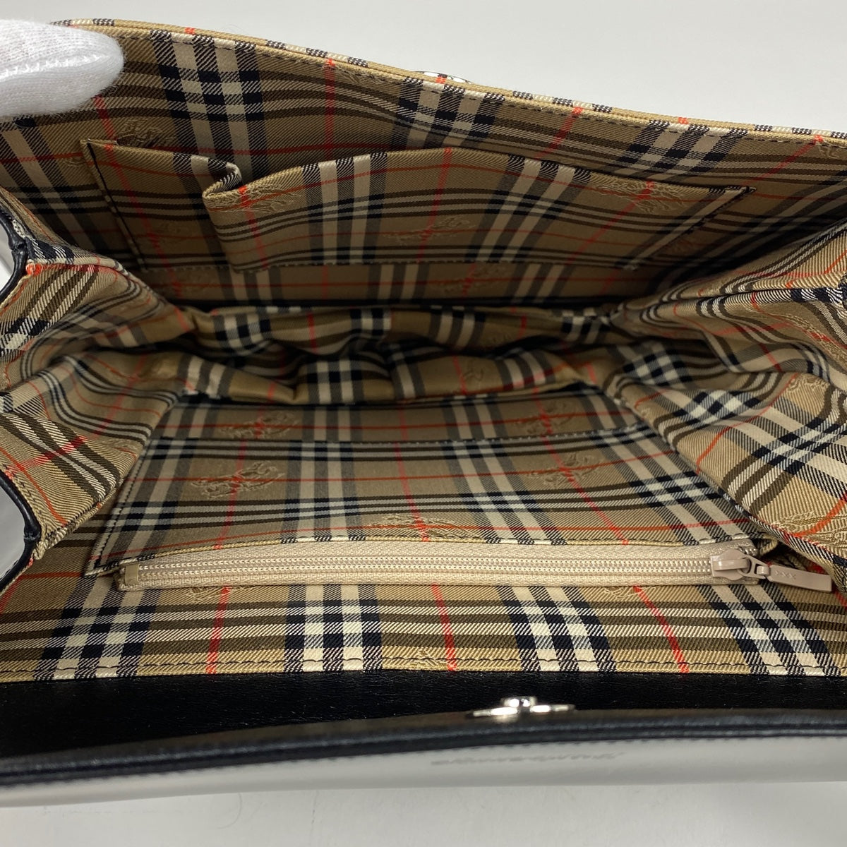 バイセル公式】バーバリー BURBERRY ロゴ ショルダーバッグ チェック柄 ショルダーバッグ レザー ブラック レディース 【中古】 -  バイセルブランシェ