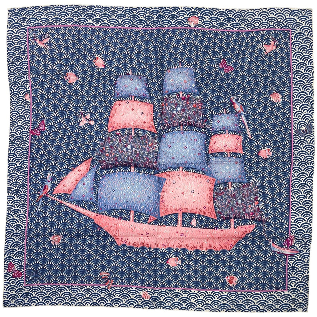 エルメス カレ 90 BATEAU FLEURI 花咲く帆船 スカーフ シルク ブルー ピンク レディース 【中古】 
 ラッピング可