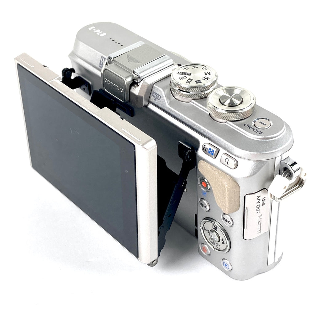 オリンパス OLYMPUS PEN E-PL8 ホワイト ＋ ボディキャップレンズ BCL-1580 ホワイト デジタル ミラーレス 一眼カメラ 【中古】