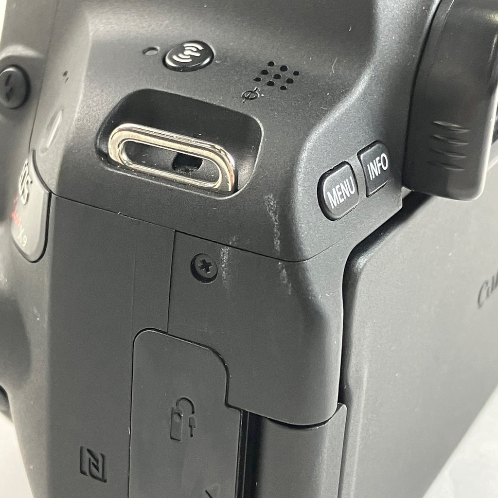 【在庫一掃】 キヤノン Canon EOS Kiss X9 ボディ ブラック デジタル 一眼レフカメラ 【中古】 cambb