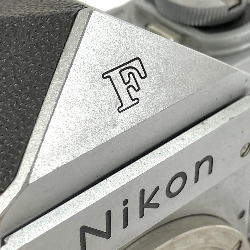 【在庫一掃】 ニコン Nikon F アイレベル シルバー ボディ［ジャンク品］ フィルム マニュアルフォーカス 一眼レフカメラ 【中古】 cambb