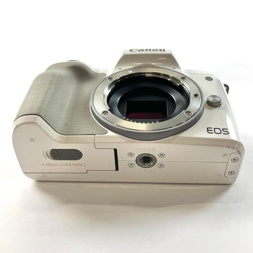 キヤノン Canon EOS Kiss M ダブルズームキット ホワイト デジタル ミラーレス 一眼カメラ 【中古】