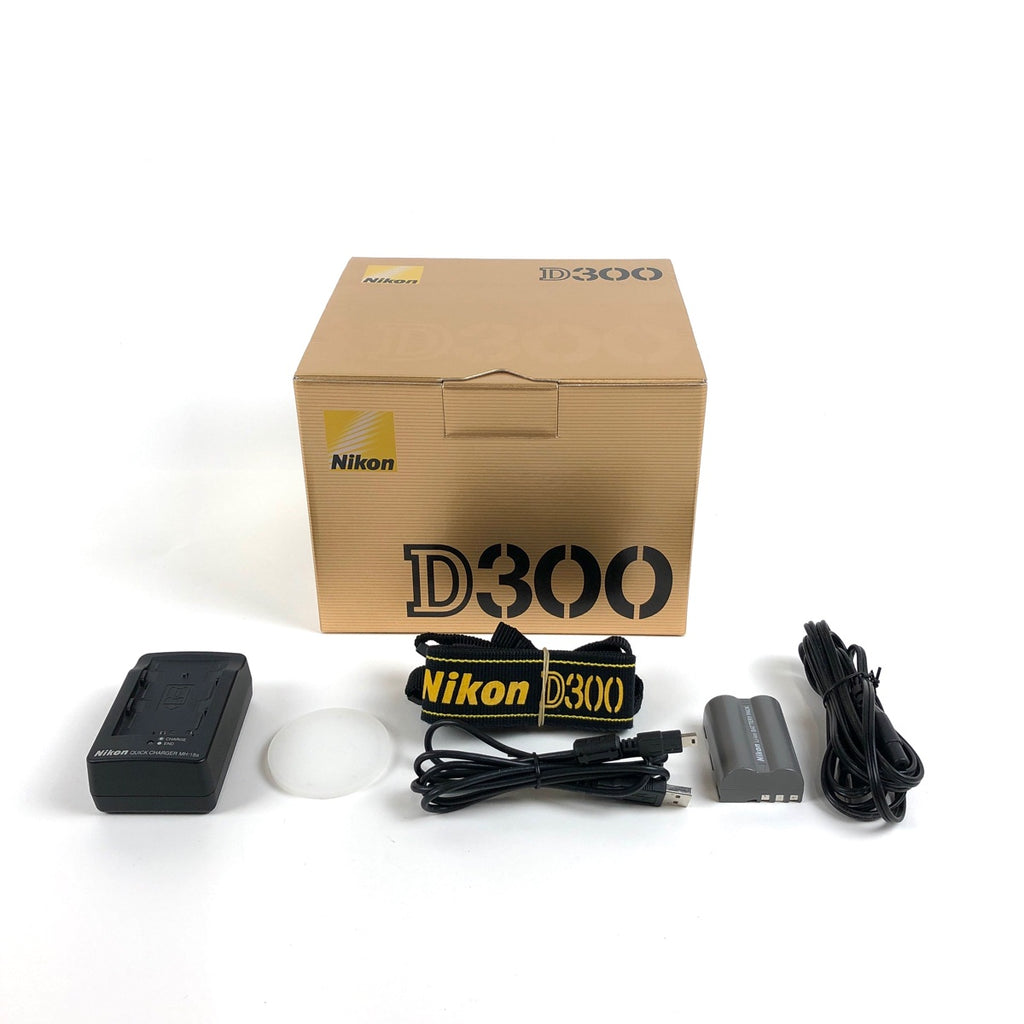 ニコン Nikon D300 ボディ デジタル 一眼レフカメラ 【中古】