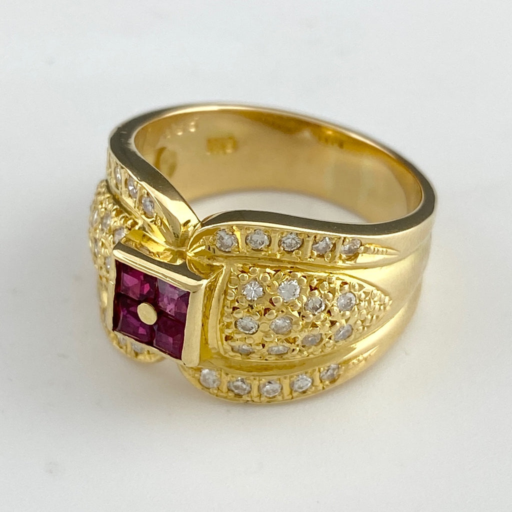 ルビーとダイヤモンドの指輪 13号装飾ダイヤモンドとルビー