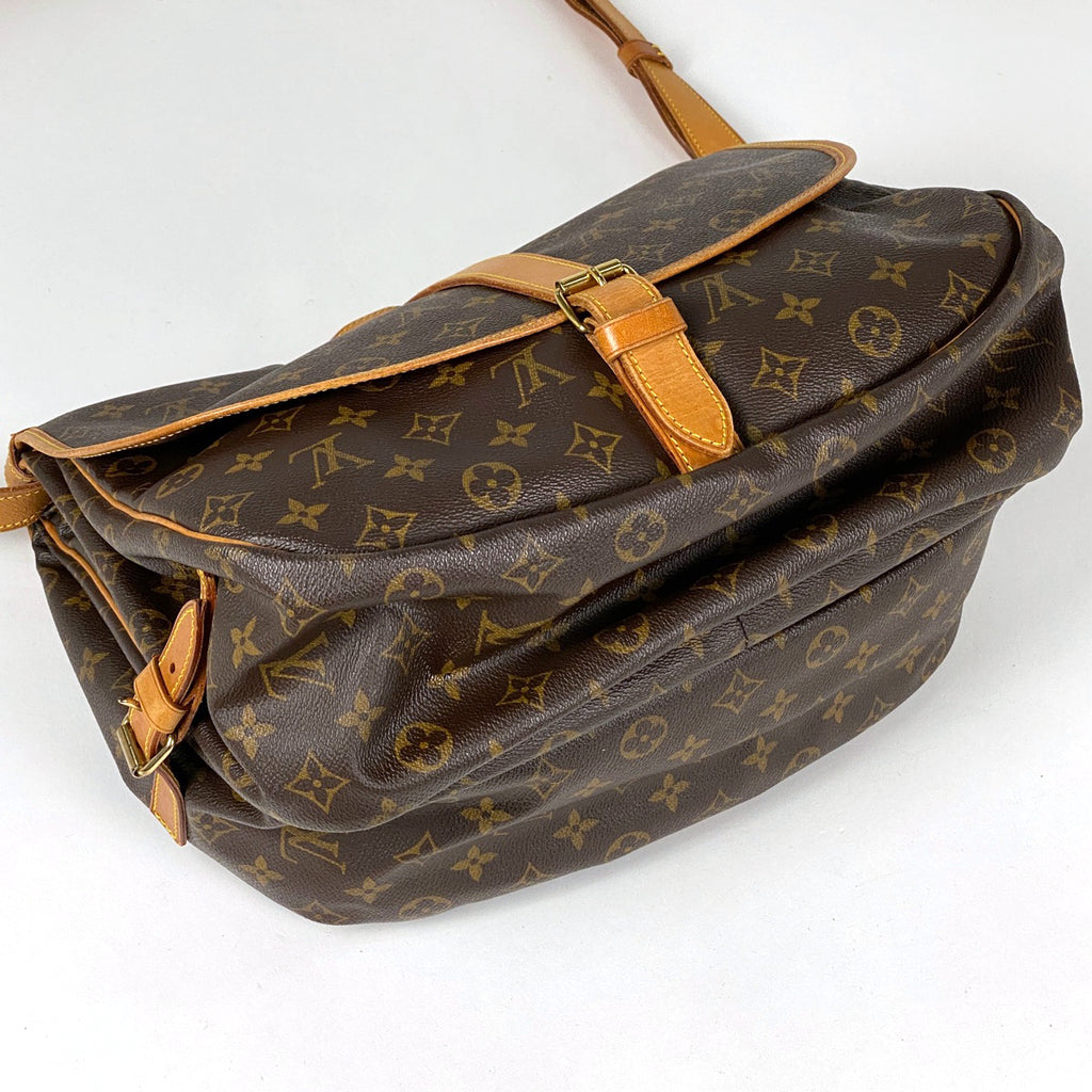 ルイ・ヴィトン Louis Vuitton ソミュール 30 斜め掛け ショルダーバッグ モノグラム もの凄い ブラウン M42256 レディース  【中古】