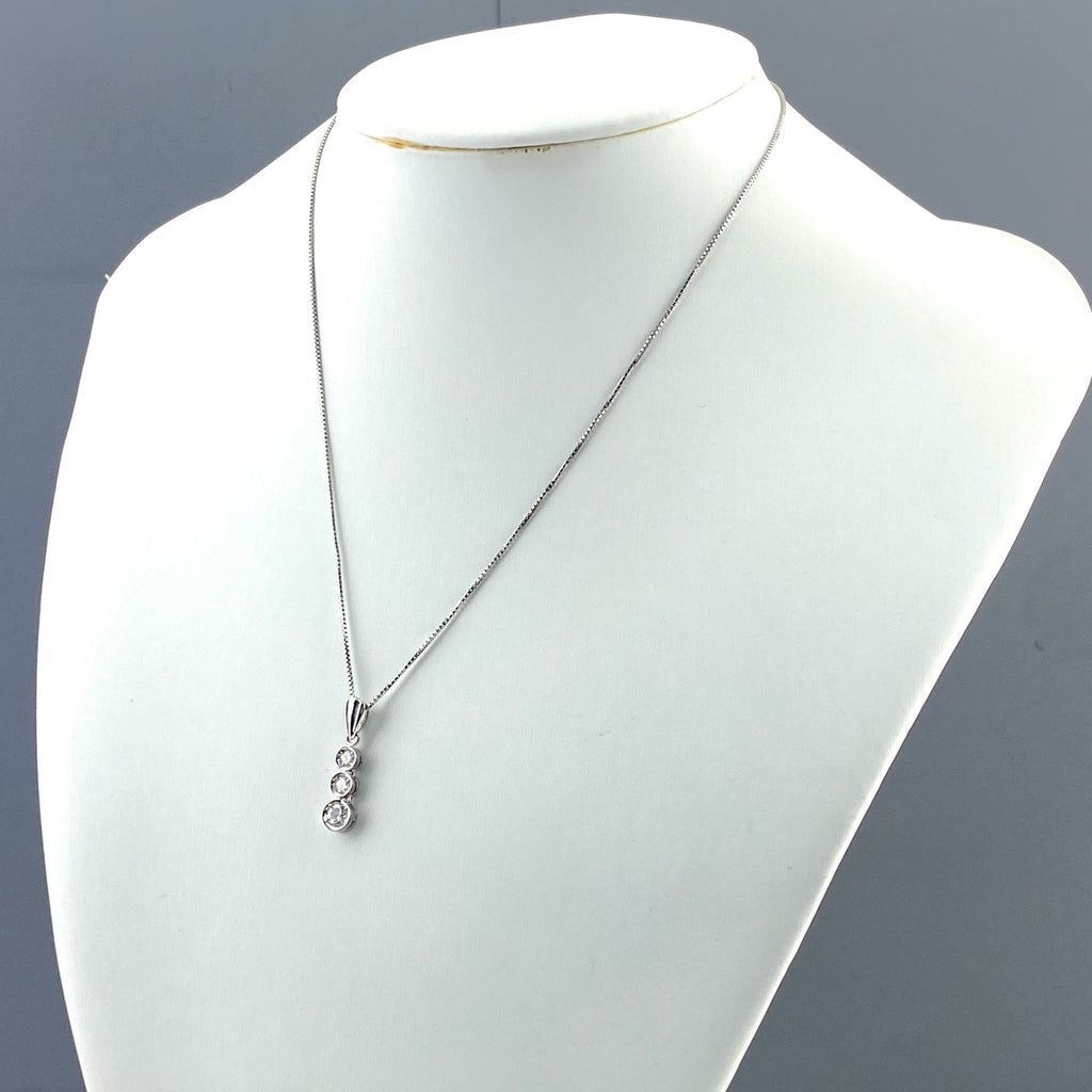 メレダイヤ デザインネックレス プラチナ ペンダント ネックレス Pt900 Pt850 ダイヤモンド レディース 【中古】nbjwl