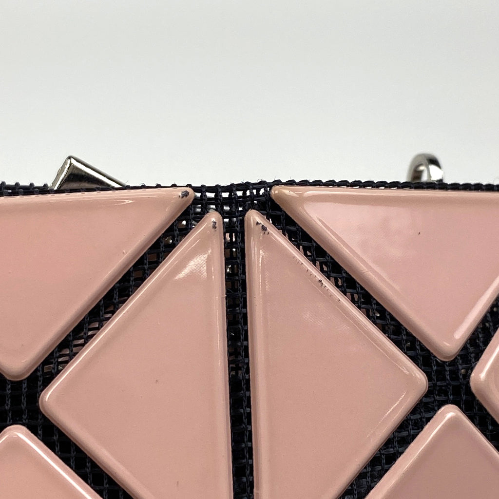 イッセイミヤケ バオバオ ショルダーバッグ 斜め掛け ショルダーバッグ PVC ピンク ゴールド レディース 【中古】brbag