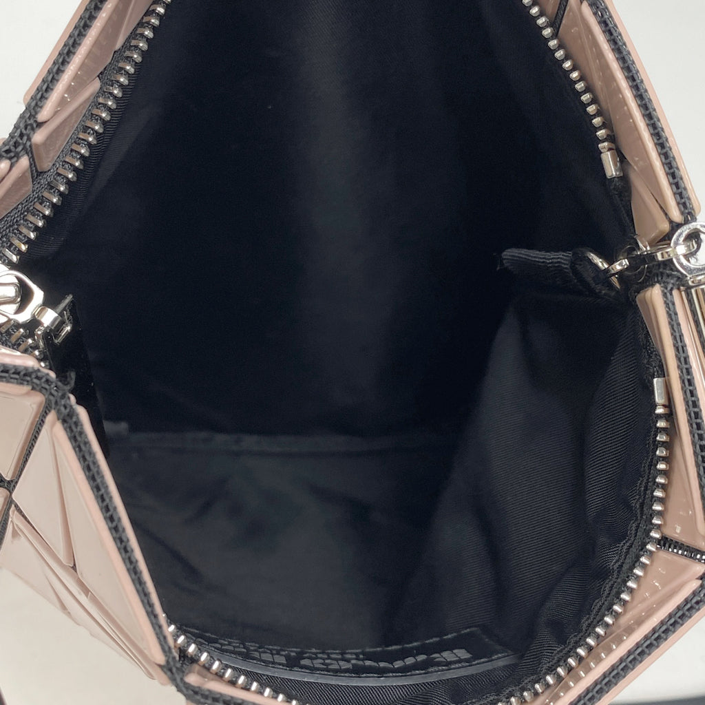 イッセイミヤケ バオバオ ショルダーバッグ 斜め掛け ショルダーバッグ PVC ピンク ゴールド レディース 【中古】brbag