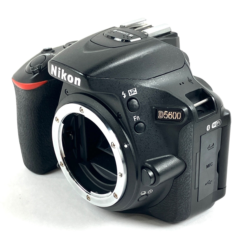 ニコン Nikon D5600 18-55 VR レンズキット デジタル 一眼レフカメラ 【中古】cambb