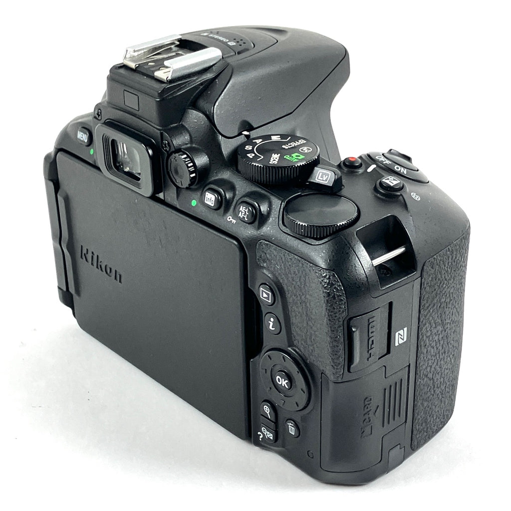 ニコン Nikon D5600 18-55 VR レンズキット デジタル 一眼レフカメラ 【中古】cambb