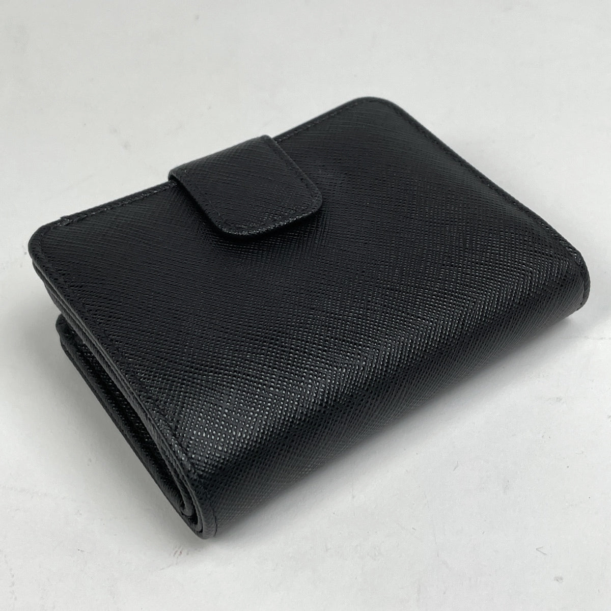バイセル公式】プラダ ロゴプレート 二つ折り 財布 サフィアーノ