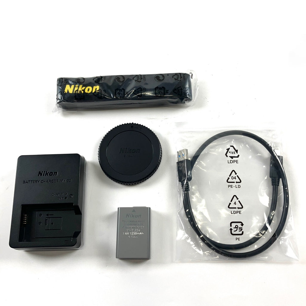 ニコン Nikon Z30 ボディ デジタル ミラーレス 一眼カメラ 【中古】cambb