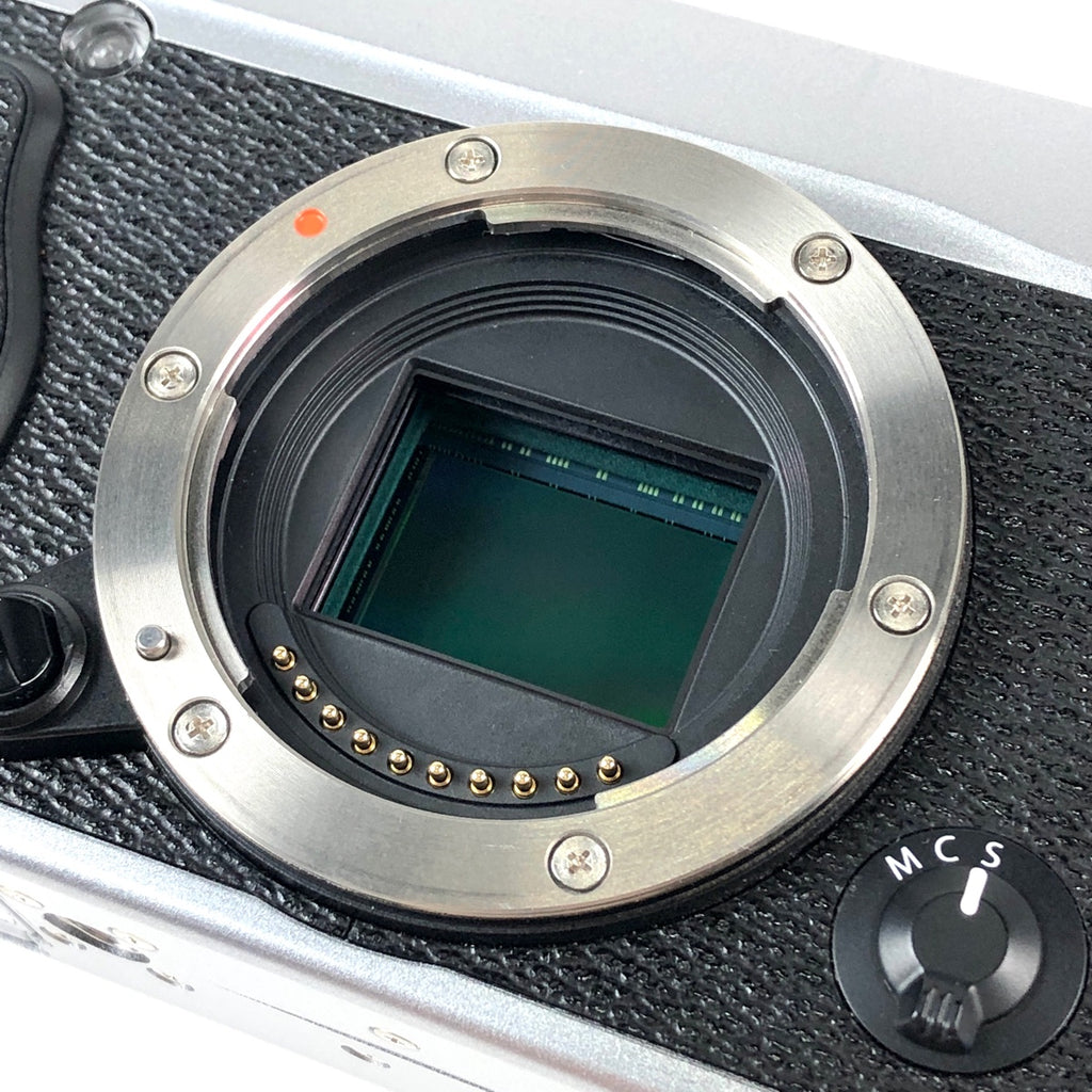 富士フイルム FUJIFILM X-E1 シルバー ボディ デジタル ミラーレス 一眼カメラ 【中古】