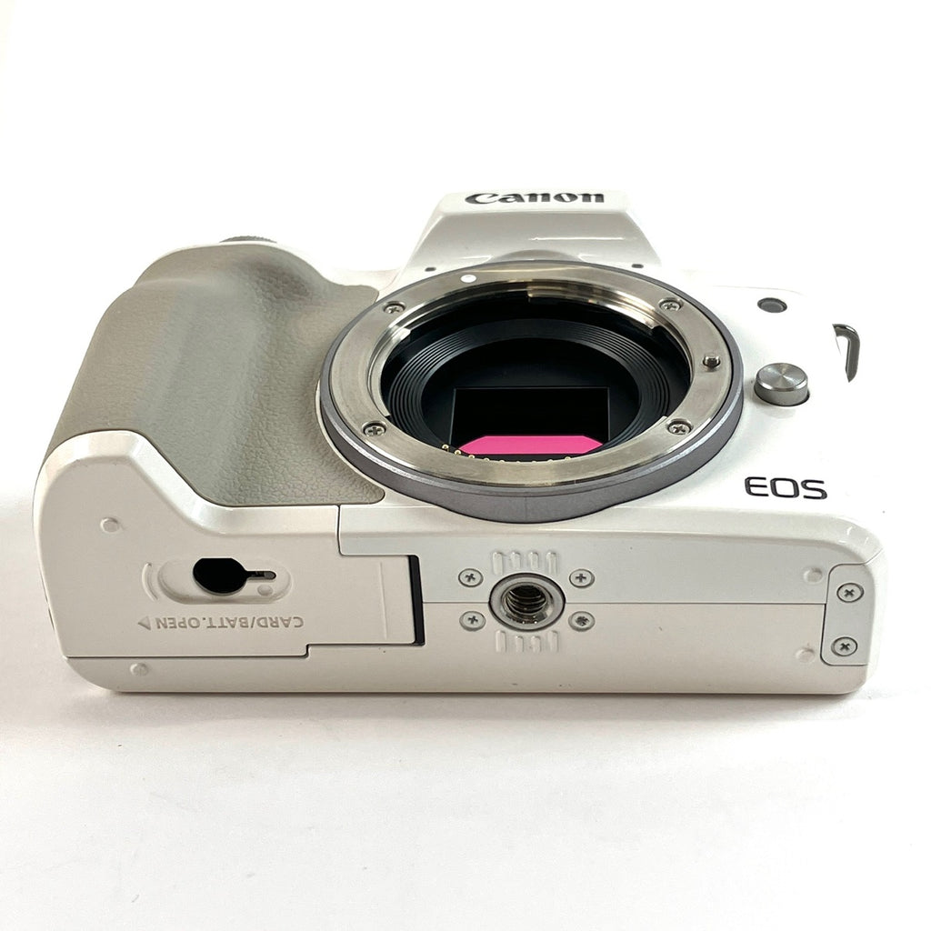 キヤノン Canon EOS M50 + EF-M 15-45mm F3.5-6.3 IS STM シルバー デジタル ミラーレス 一眼カメラ 【中古】