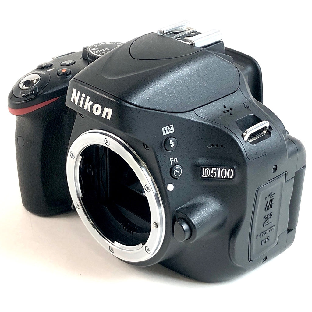 ニコン Nikon D5100 + AF-S DX NIKKOR 18-200mm F3.5-5.6G ED VR デジタル 一眼レフカメラ 【中古】