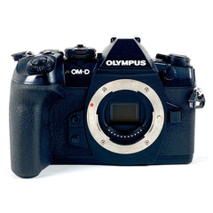 オリンパス OLYMPUS OM-D E-M1 Mark II ボディ デジタル ミラーレス 一眼カメラ 【中古】