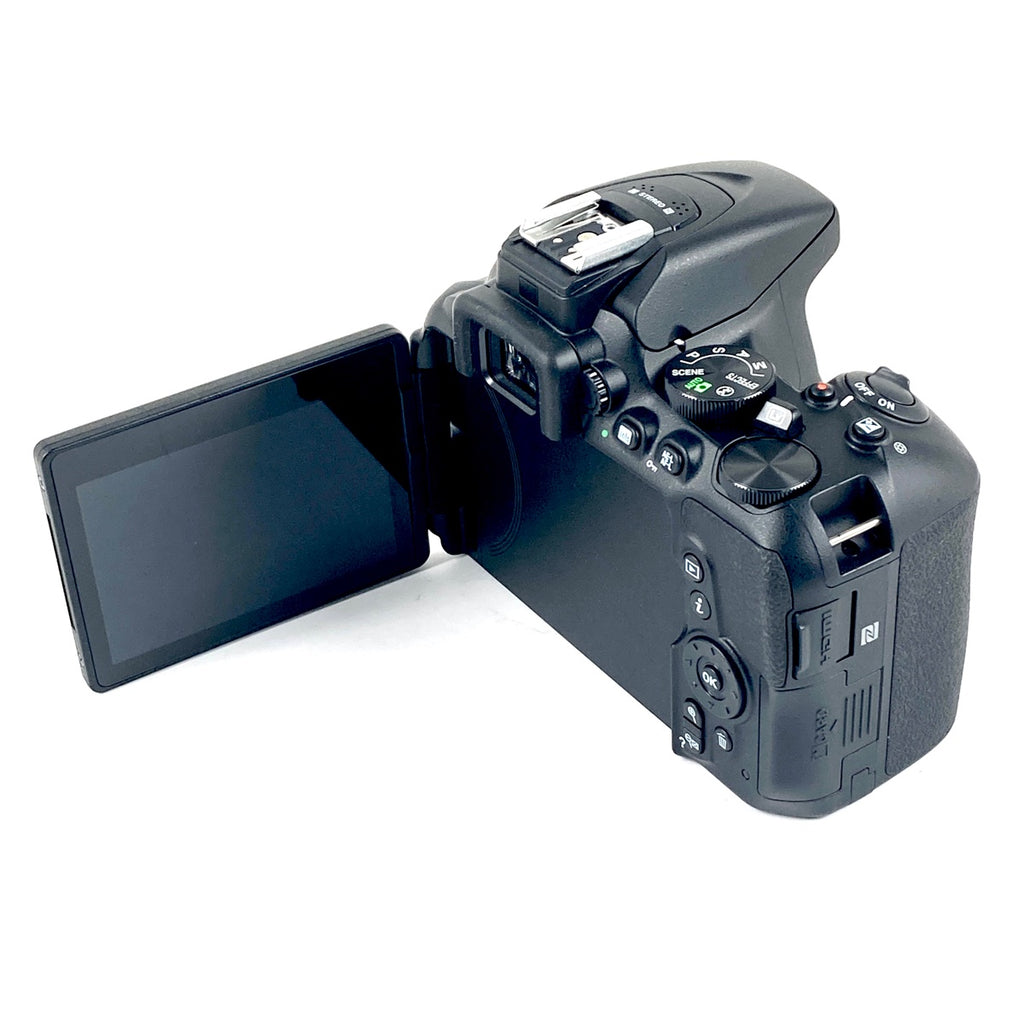 ニコン Nikon D5600 ダブルズームキット デジタル 一眼レフカメラ 【中古】
