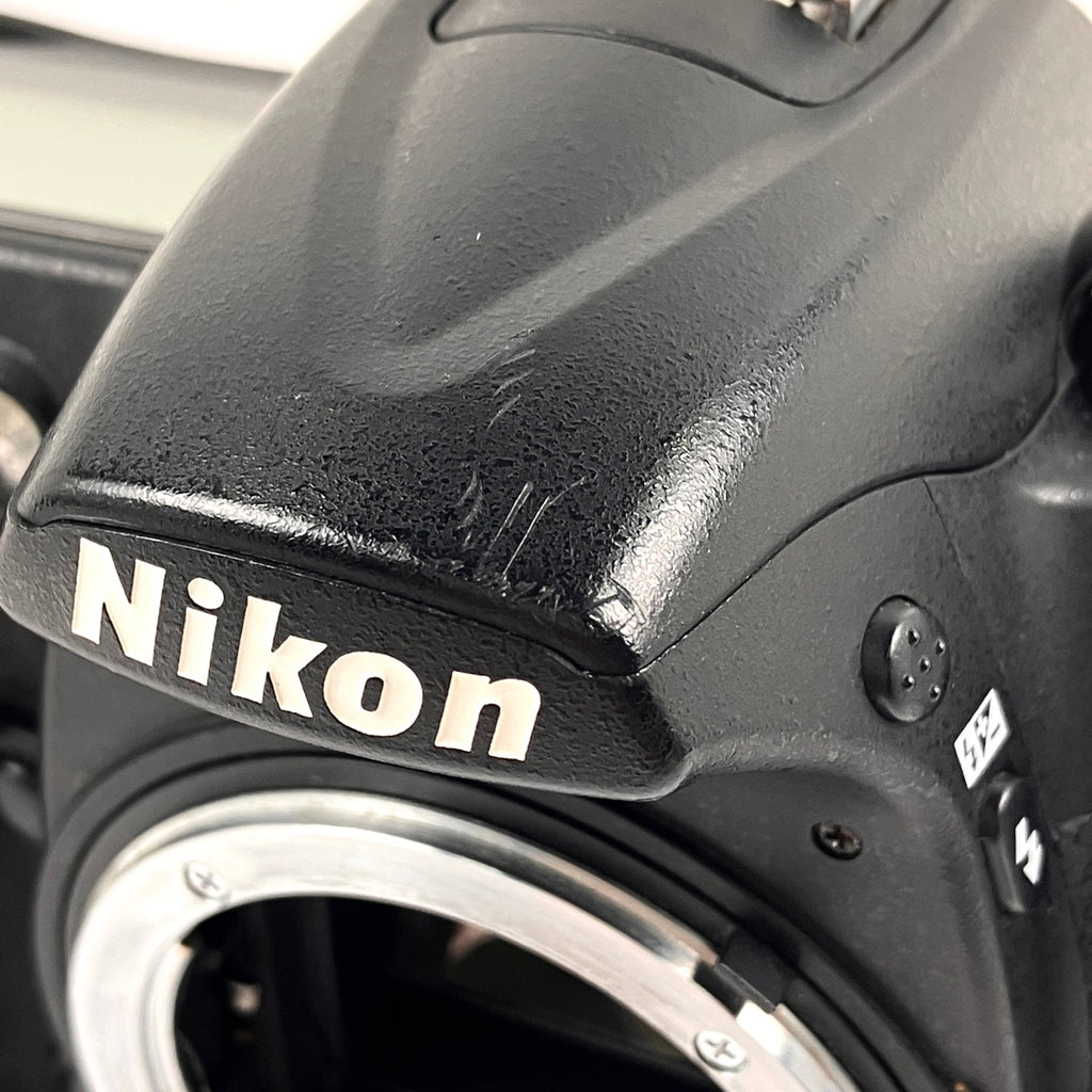 ニコン Nikon D300 ボディ デジタル 一眼レフカメラ 【中古】