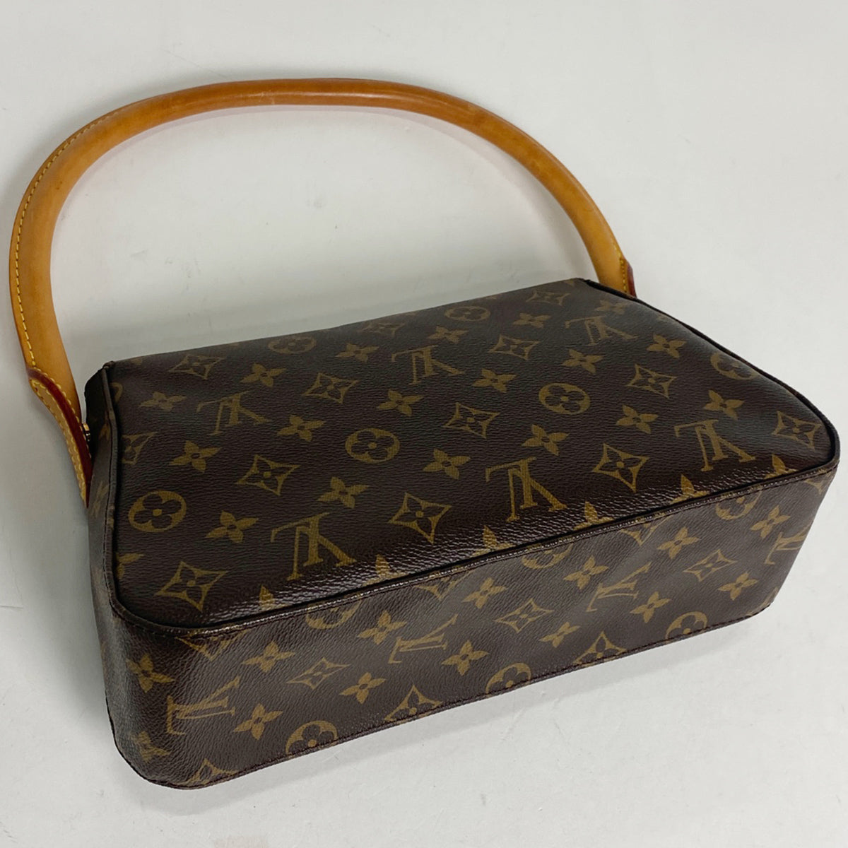 1000073058242-12_2048x.jpg?v=