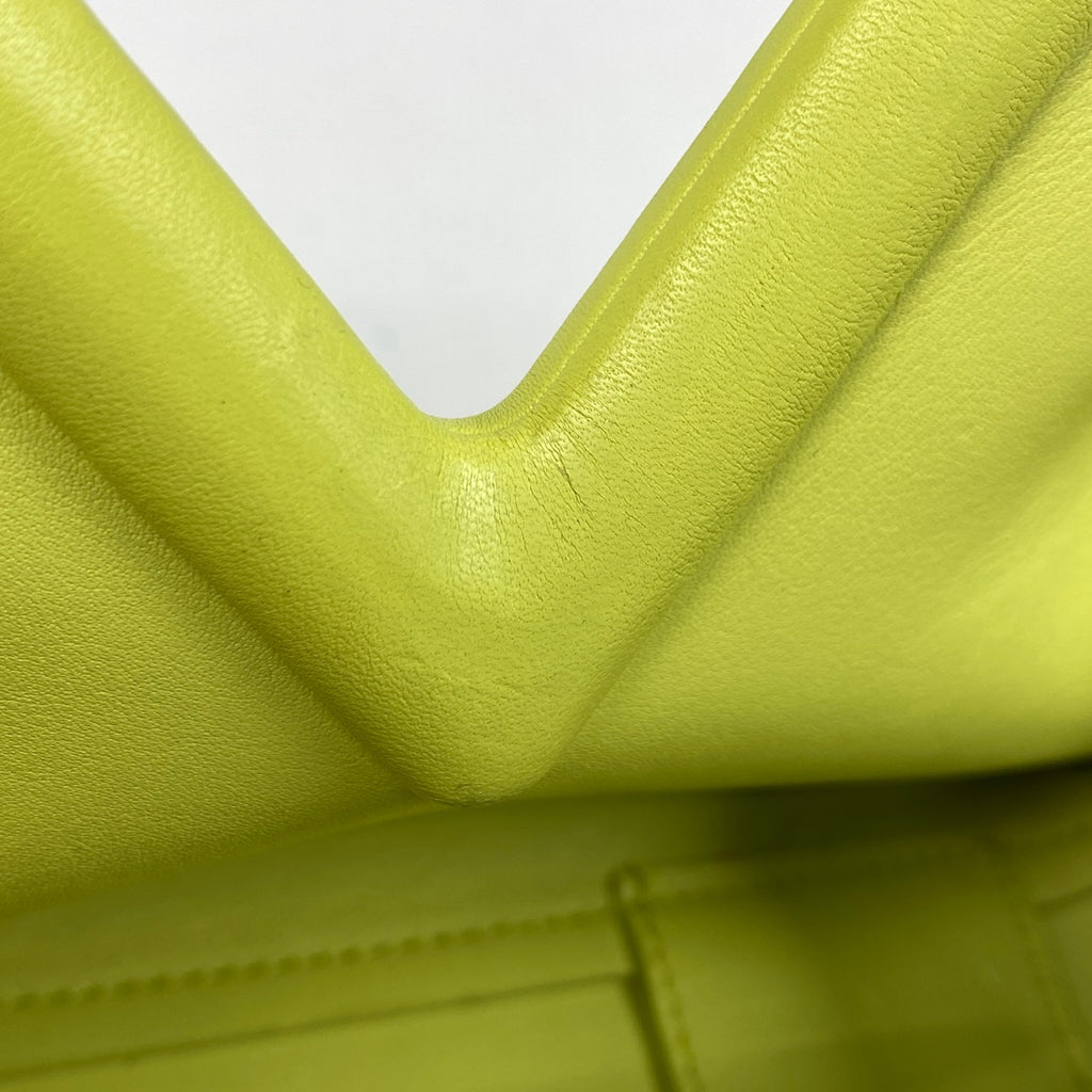 ボッテガヴェネタ トライアングル ポイント スモール ショルダーバッグ レザー ライトグリーン レディース 【中古】 brbag