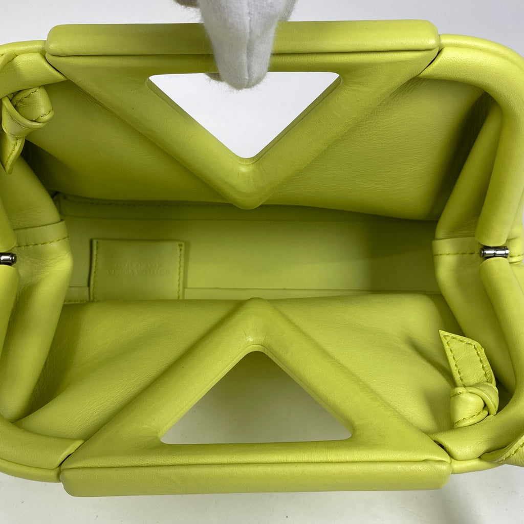 ボッテガヴェネタ トライアングル ポイント スモール ショルダーバッグ レザー ライトグリーン レディース 【中古】 brbag