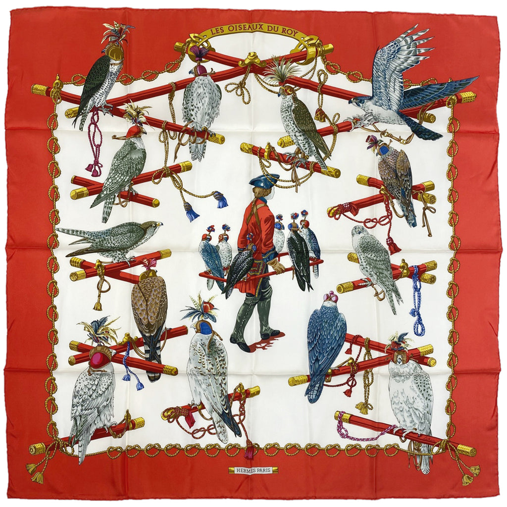 エルメス カレ 90 LES OISEAUX DU ROY 王の鳥たち スカーフ シルク レッド マルチカラー レディース 【中古】 
 ラッピング可