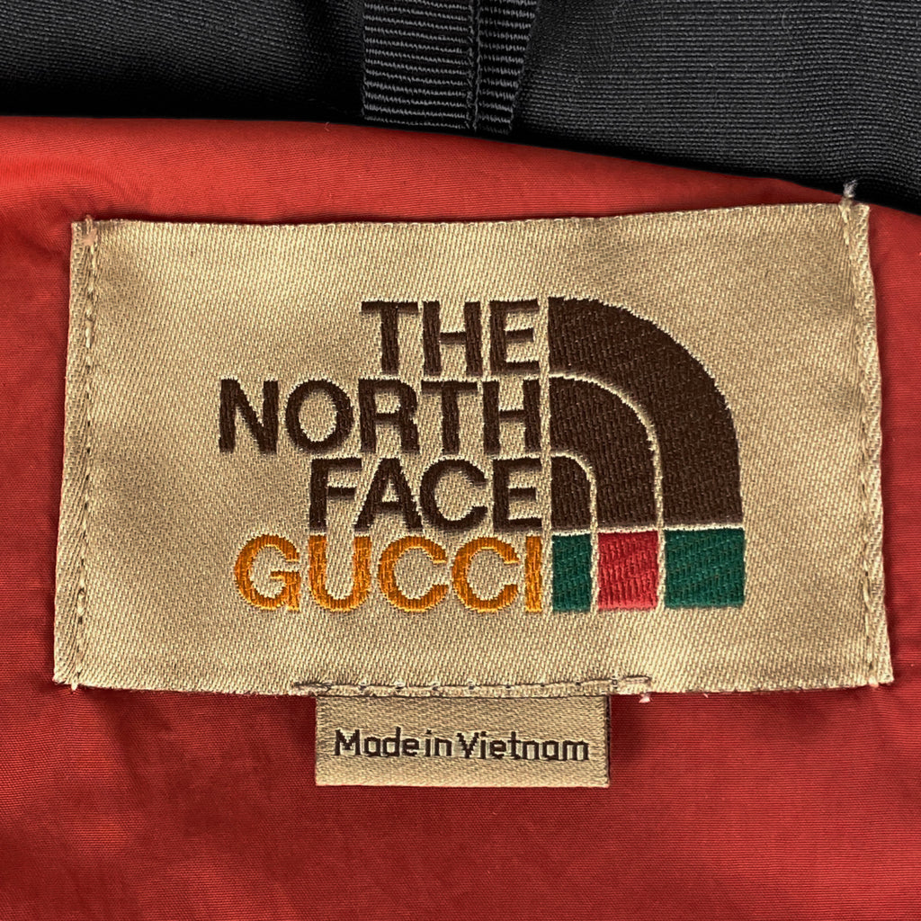 グッチ GGロゴ ダウンベスト THE NORTH FACE コラボ 663762 アウター ダウンベスト ナイロン ブラック マルチカラー メンズ 【中古】