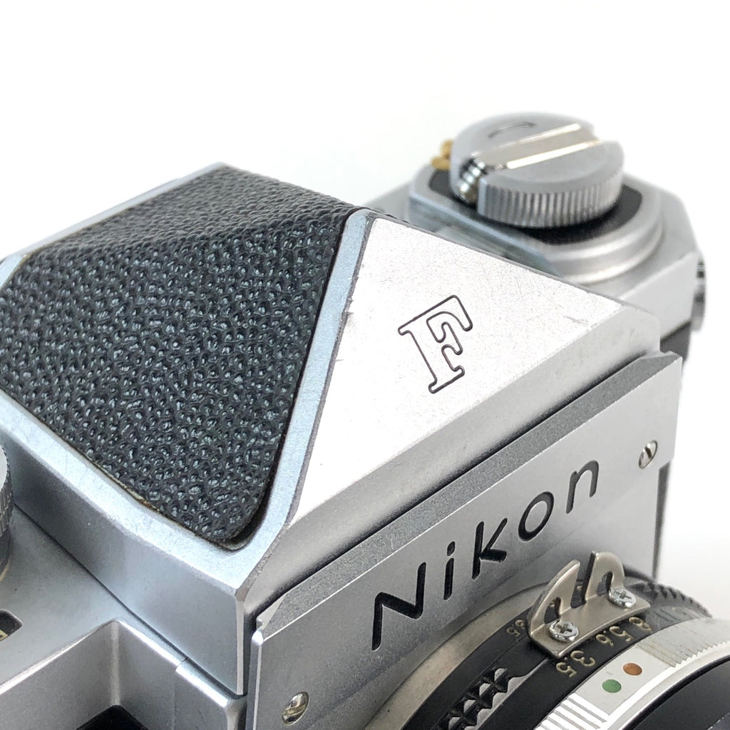 ニコン Nikon F アイレベル シルバー ＋ Ai-S NIKKOR 35-105mm F3.5-4.5 フィルム マニュアルフォーカス 一眼レフカメラ 【中古】