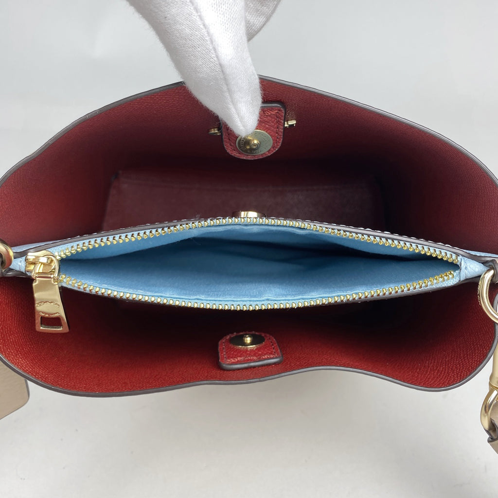 コーチ ロゴ ショルダーバッグ 斜め掛け ショルダーバッグ レザー ベージュ CA1777 レディース 【中古】brbag