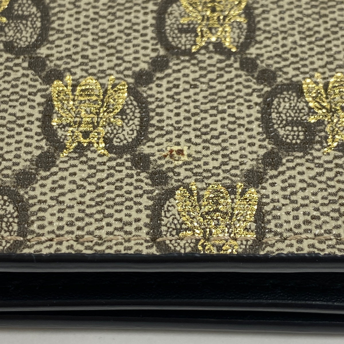 【最終値下げ】GUCCI　グッチ　GGスプリーム　シェリー　二つ折り財布　蜂 GGスプリーム シェリーライン 財布 二つ折り レザー 白 ホワイト