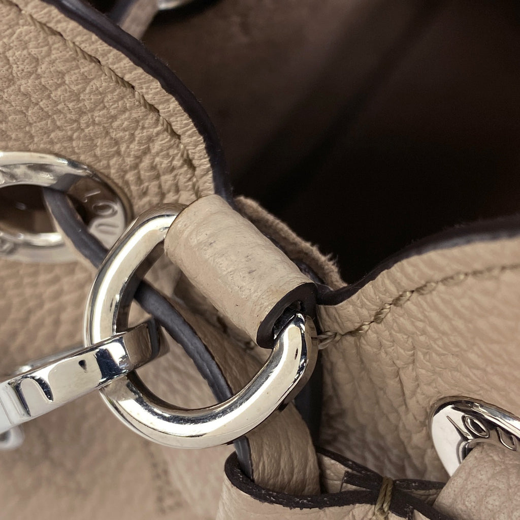 ルイ・ヴィトン ベラ 2WAY ショルダーバッグ 巾着型 パンチング ハンドバッグ モノグラムマヒナ ガレ M57201 レディース 【中古】brbag