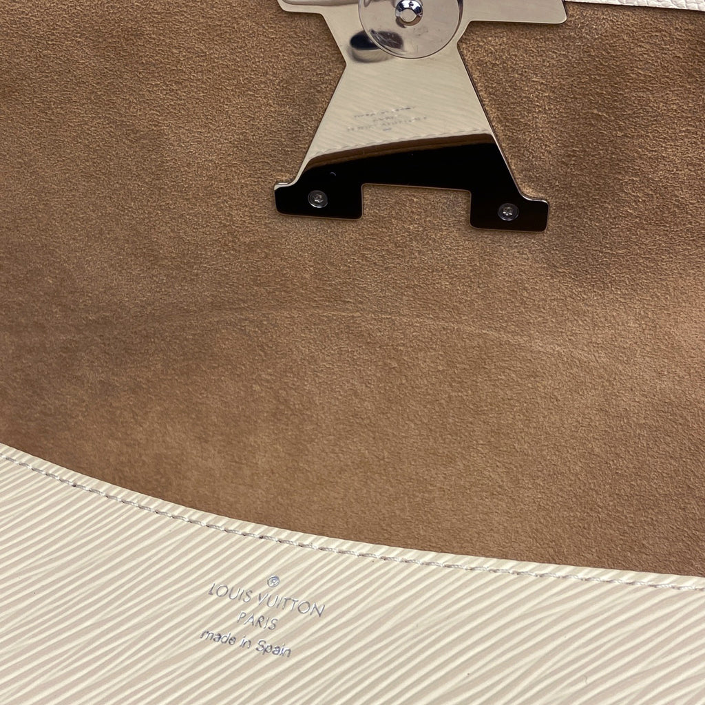 ルイ・ヴィトン ビュシ NM 肩掛け ショルダーバッグ エピ クオーツ(ベージュ) M59457 レディース 【中古】brbag