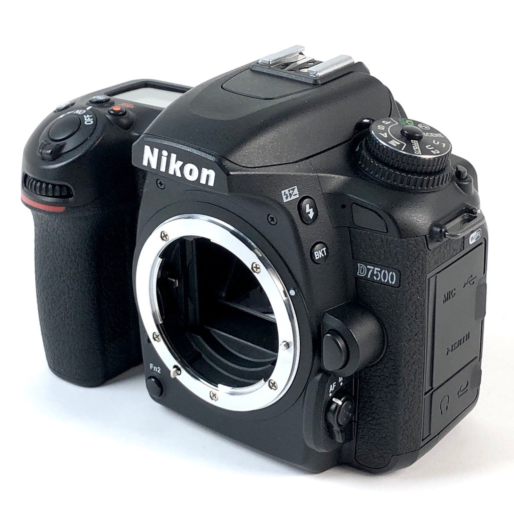 ニコン Nikon D7500 18-140 VR レンズキット デジタル 一眼レフカメラ 【中古】