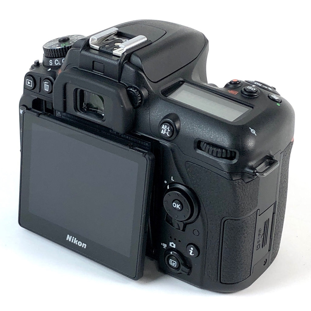 ニコン Nikon D7500 18-140 VR レンズキット デジタル 一眼レフカメラ 【中古】