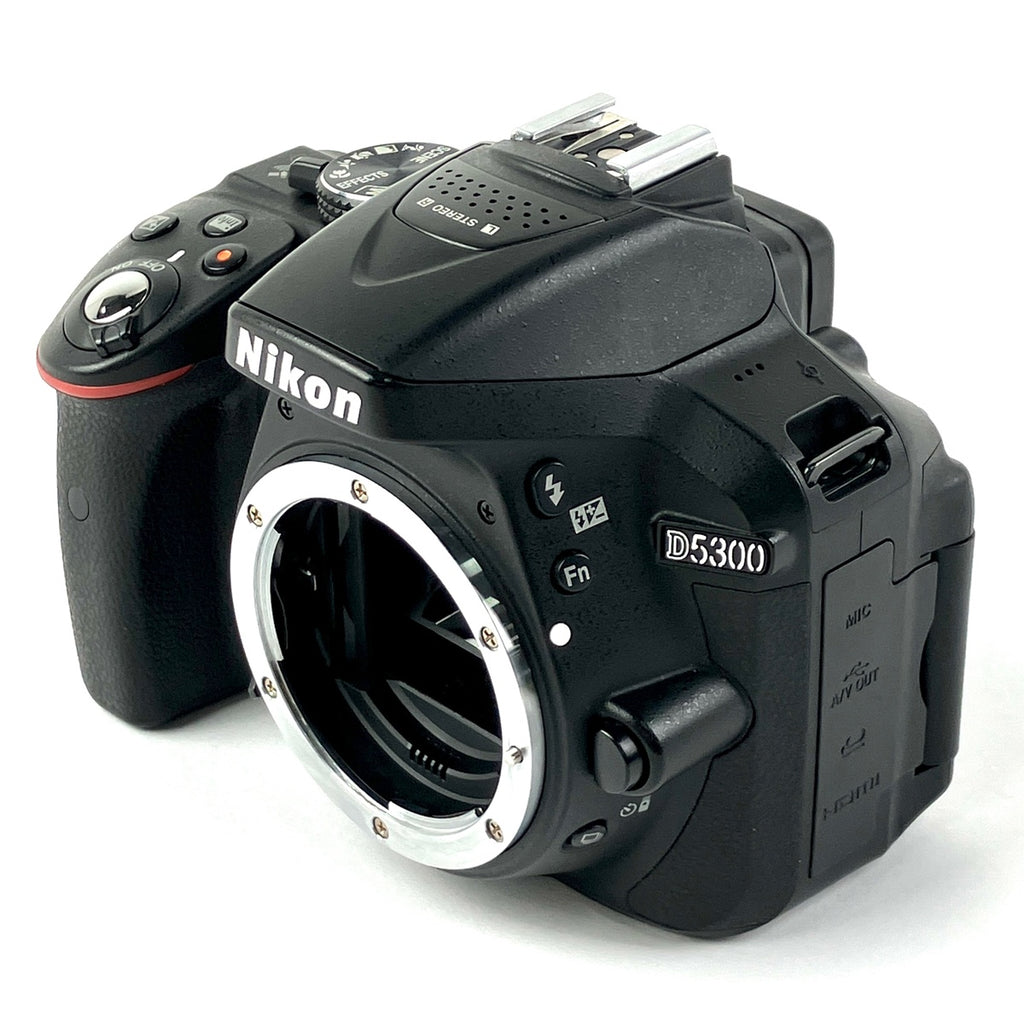 ニコン Nikon D5300 ブラック + AF-S DX NIKKOR 18-70mm F3.5-4.5G デジタル 一眼レフカメラ 【中古】