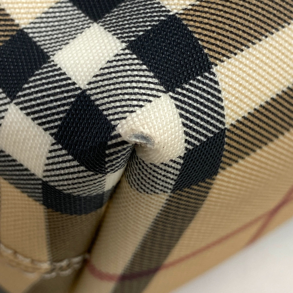 Burberry チェック柄 メッセンジャーバッグ BURBERRY バーバリー クロスボディ メッセンジャー ショルダー