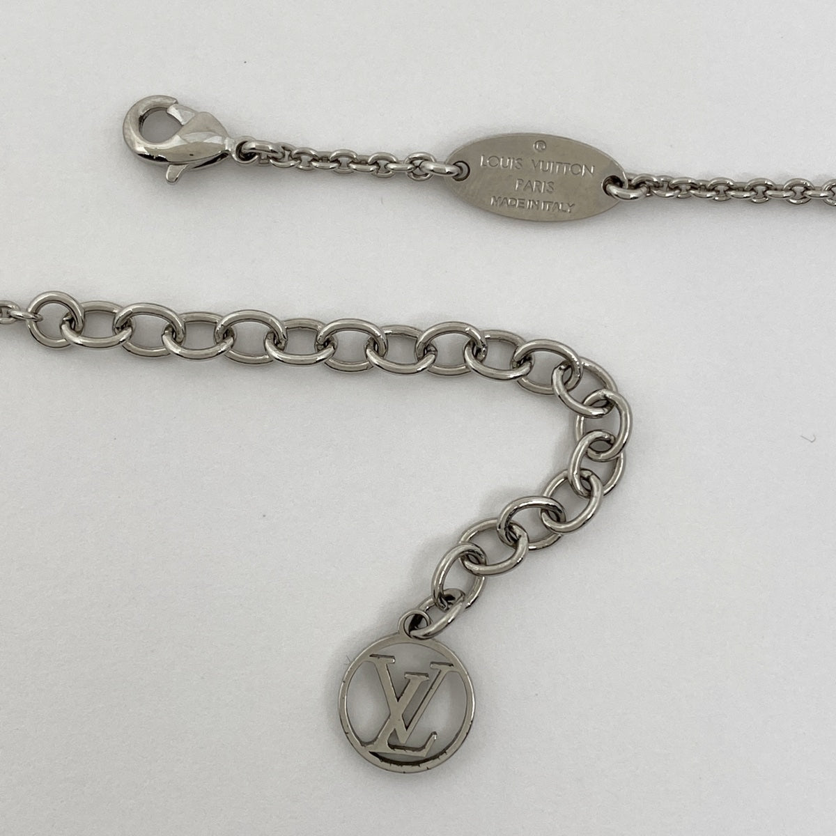 バイセル公式】ルイ・ヴィトン エセンシャル V ネックレス シルバー