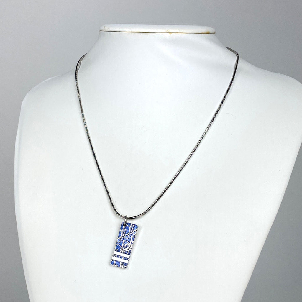 クリスチャンディオール ロゴ プレート ネックレス トロッター柄 ネックレス シルバーメッキ ブルー シルバー レディース 【中古】bracc
