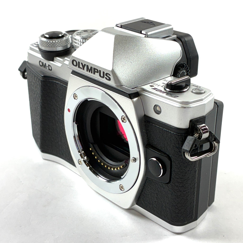 オリンパス OLYMPUS OM-D E-M10 Mark II 14-42mm EZレンズキット シルバー デジタル ミラーレス 一眼カメラ 【中古】cambb